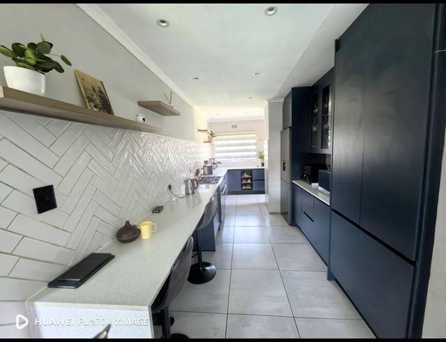3 BEDROOM APARTMENT FOR SALE IN BIRCHLEIGH NORTH